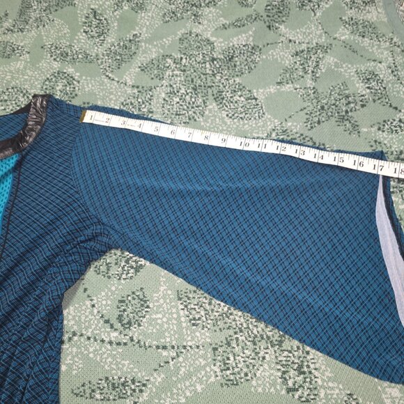 Alfani Woman - Picture 8 of 8